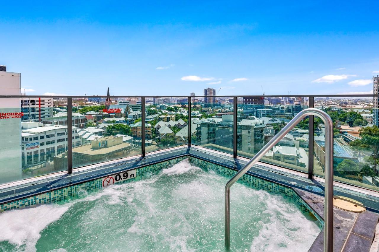 Quattro On Astor Aparthotel Бризбейн Екстериор снимка